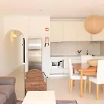 Vila Rosa Sunny Apartment W/ Pool By Lovelystay