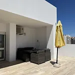 Penthouse T2 com Terraço Privado, BBQ