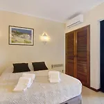 Belavista House