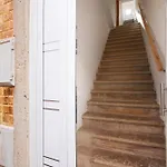 Traditional 3 Bedroom Apartment