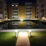 3C Vilanova Ii, Pool & Ac - Casas & Papeis