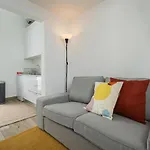 Tia Anica House II - Apartment With Terrace In Central Fuseta Beach Village