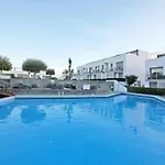 Believe In Dream Apart Contemporaneo Com Piscina