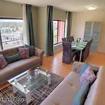 Apartment Beta - 2 Bedrooms, Private Rooftop Patio With Hot Tub, Bbq And View