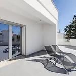 Villa Limoeiro - Beautiful New Home Nestled In The Heart Of Gale