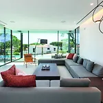 Vale Do Lobo Sky Villa By Homing
