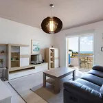 Max Crib - Seafront 2 Bedroom Apart With Ac And Private Parking In Armacao De Pera