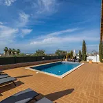 Laura By Algarve Villa Holidays
