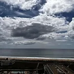 Seaview, Beach Front, Studio