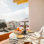 A06 - Seaview 1 Bed Apartment