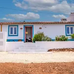 Casa Alfambras - Holiday Cottage In Aljezur