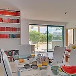 News Apartment