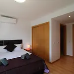 Cabanas Garden - Stunning 2 Bedroom Apartment - Communal Pool - 2 Minuts Walking To The River