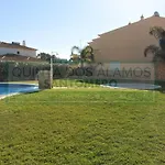 Moradia Townhouse Vila Rosal 2