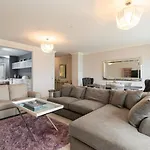 Seaview & Sunsets Apartment