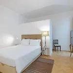 Casa Largo Da Mo