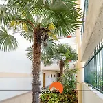 #166 Frat Apartment By Home Holidays