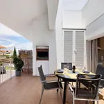 Costa Cabanas 46