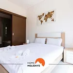 #144 Cavalo Preto C104 By Home Holidays