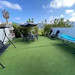 Casa Com Terraco E Piscina Sagres