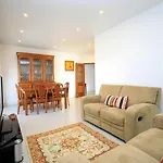 C23 - Parkway Entrance Apartment In Lagos