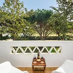 Falesia Beach Villa By The Portuguese Butler