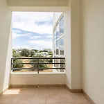 Spaceful Apartment In Albufeira