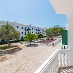 Casa Do Lagar 2Bdr - 4 Mins Walk Train Station - Quiet - Balcony - Wi-Fi
