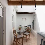 Ana Townhouse