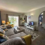 Casa Buccaneer, 2 Bedroom Garden Apartment In Praia Da Luz