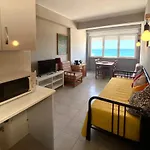 Apartment Facing The Sea