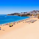 Apartamento T1 A Poucos Metros Do Centro E Praias