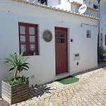 Casa Marreiros Holiday Home