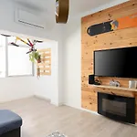 B-Spot Apartment By Lovelystay