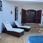 4 Bedroom Detached Private Villa With Swimming Pool And Mature Garden