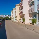 Serene Apartment W/ Balcony And Pool By Lovelystay