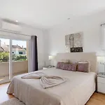 Vila Alonzo