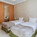Spacious 2 Bdr Apartment W/ Patio By Lovelystay