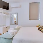 Luminosa Holidays House