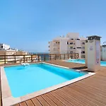 Terrace Colors Beach Apartment