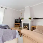 3 Bedroom Villa, 10Min Walk To Shops, Bars & Beach