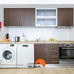 #209 Lumina Flat By Home Holidays