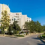 Villa Rosa By The Beach