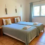 Spacious Apartment Near Porto De Mos Beach, Lagos.