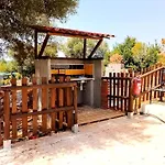 Porches Private Pool Villa 17 Guests