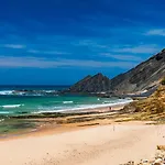 O Macarico - Walking Distance To Monte Clerigo And Amoreira Beaches