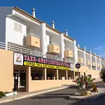 Os Apartamentos A Ramos Na Praia Da Gale Estao Inserido Em Condominio Com Piscina, Fica Apenas A 350 Metros Da Praia Da Gale - Apartamentos Com Ar Condicionado Tanto Nos Quartos Como Na Sala, Smart Tv Com Prime Video E Cozinha Completa