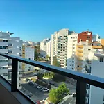 Rocha Prime Center Garage Flat