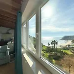 Refugio Na Praia De Burgau #1947