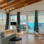 Refugio Na Praia De Burgau #1947